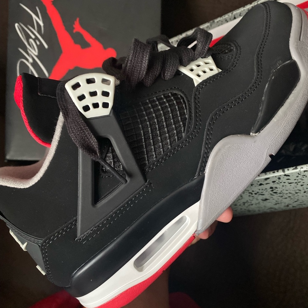 Jordan size 9 - Picture 5 of 6